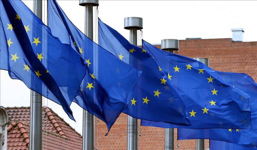 EU extends sanctions on Syrian regime