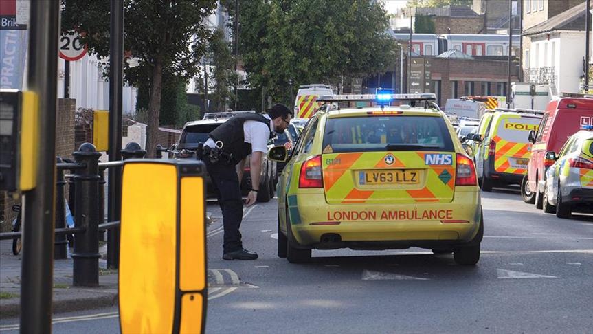 Huge fire breaks out in London hotel