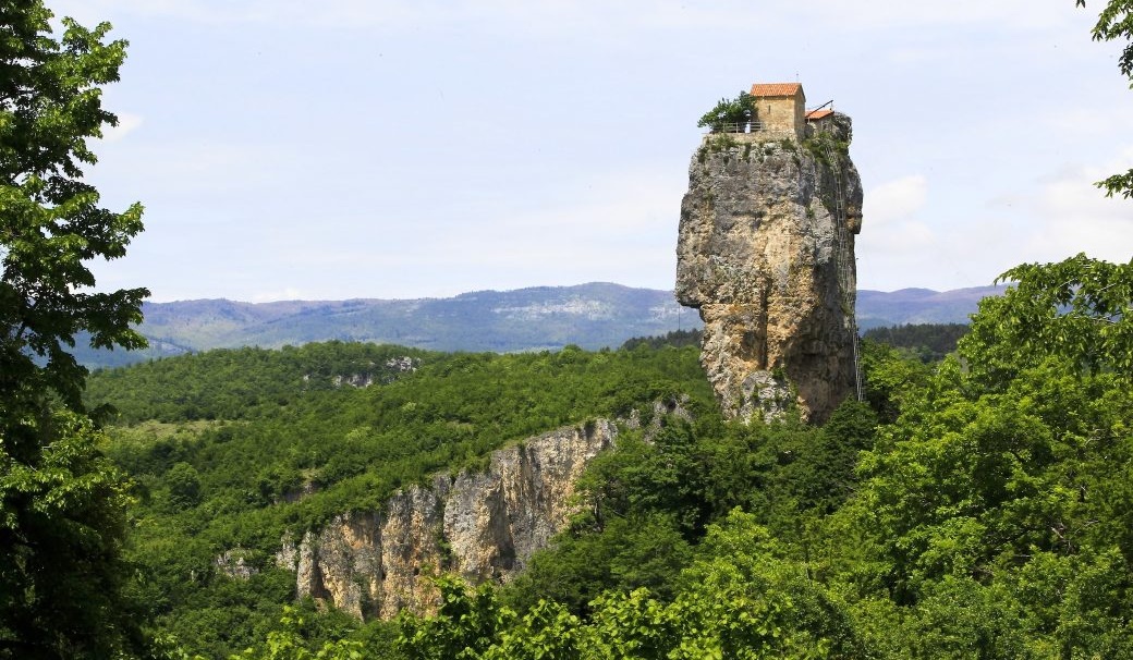 Katskhi Pillar