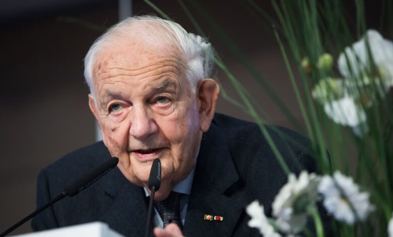 Alfred Grosser dies