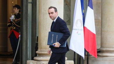 France’s political crisis deepens as Prime Minister Lecornu resigns weeks after his appointment, adding pressure on President Emmanuel Macron