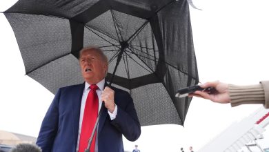U.S. President Donald Trump confirmed that 20 hostages previously held in Gaza were safely released.