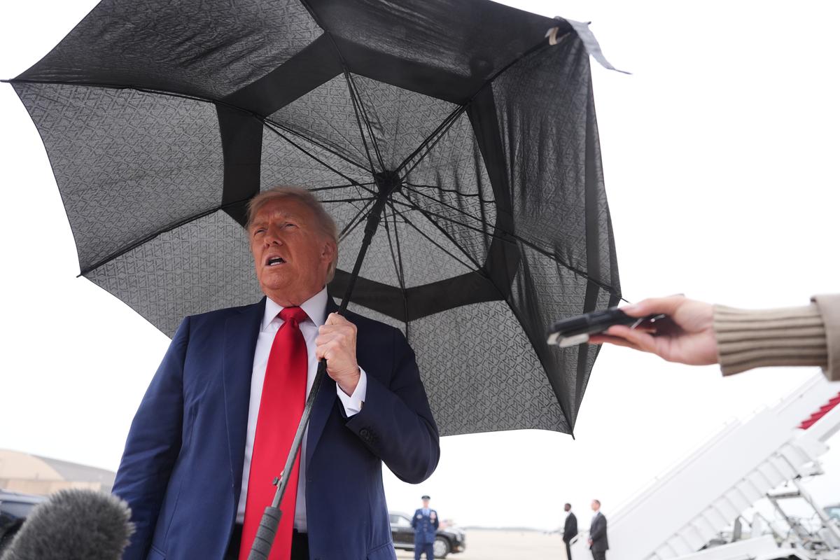 U.S. President Donald Trump confirmed that 20 hostages previously held in Gaza were safely released.