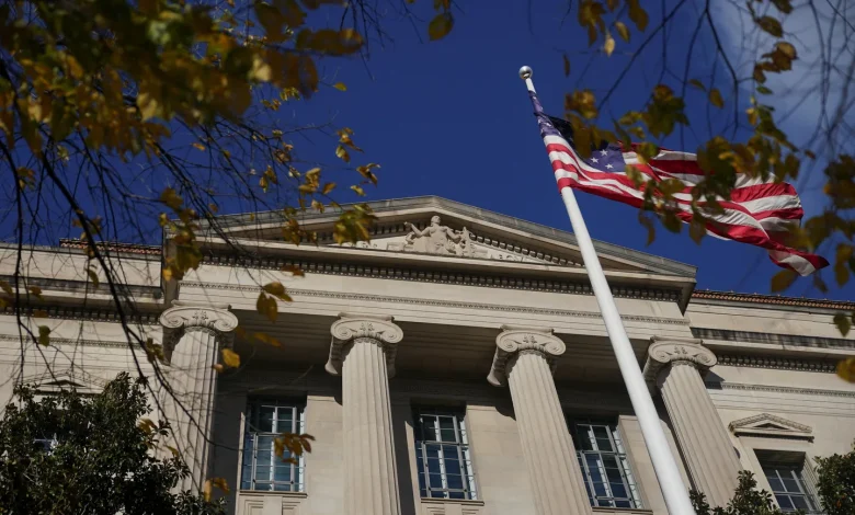 US halts visas for Afghan passport holders after two National Guard members were shot in Washington near the White House.