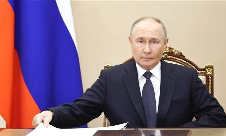 Vladimir Putin hosted Belarusian leader Alexander Lukashenko have fuelled renewed speculation about the Russian president’s health.