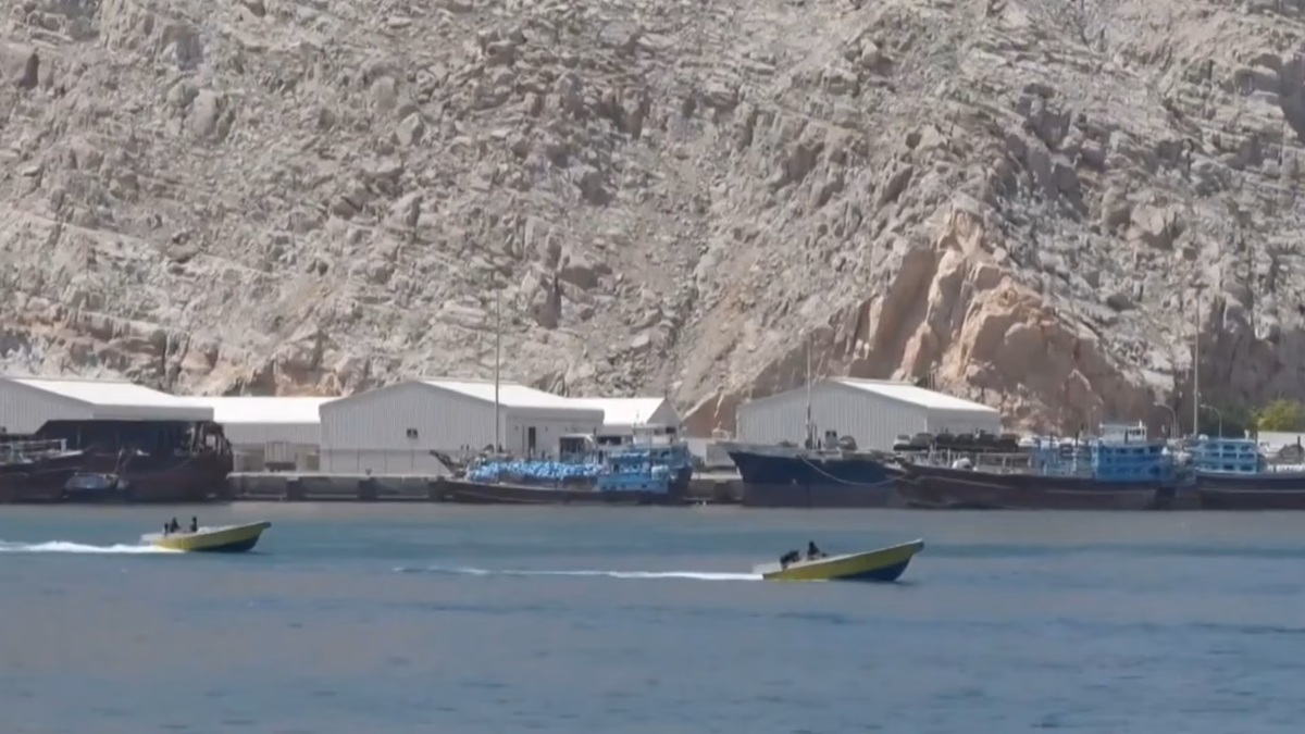 Iran’s military command announced that the Strait of Hormuz has been closed once again, citing the continuation of the US naval blockade against Iran.