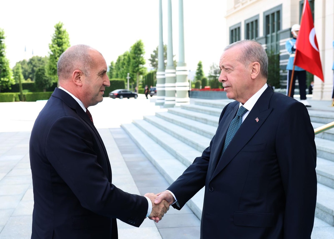 Erdoğan received Bulgarian Prime Minister Rumen Radev at the Presidential Complex in Ankara as part of the NATO Leaders’ Summit