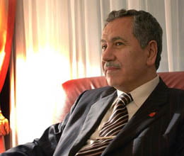 Bülent Arınç, suikast hakkında konuştu! 1 bulent arinc2602
