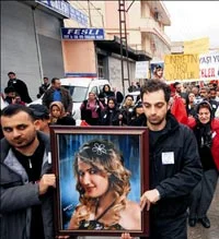 Tuğçe Anlaş için yürüdüler 1 tugce anlas yuruyus