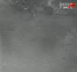 Seri katil kamerada! Ayşe Selen Ayla'nın öldürülme anı! (Video) 1 cinayet ani e1272616308574
