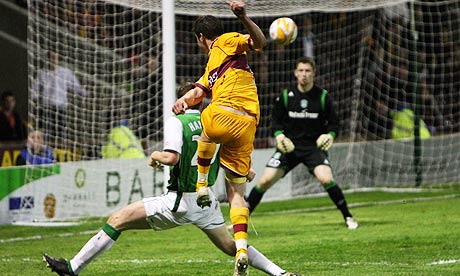 Hentbol değil futbol maçı! Motherwell: 6 Hibernian: 6 (Video) 1 Lukas Jutkiewicz