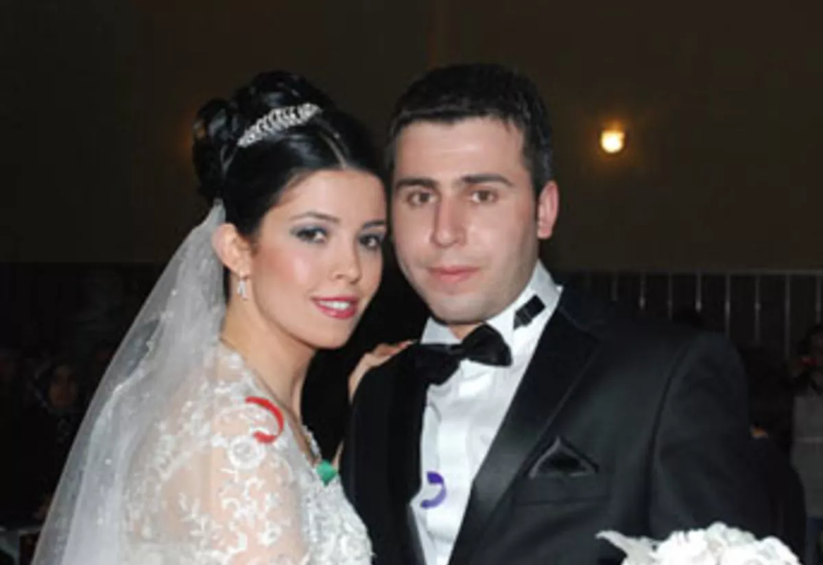 Balayına giderken facia! Sinem Kaçar hayatını kaybetti, Fatih Kaçar ise yoğun bakımda. 1 Sinem Kaçar ve Fatih Kaçar