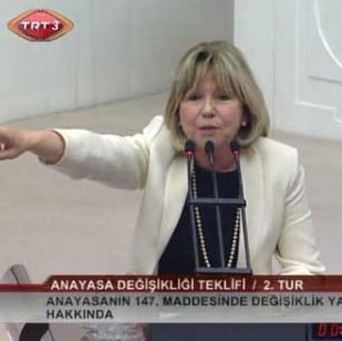 TBMM'de gerginlik! Fatma Nur Serter'den sert konuşma 1 fatma nur serter e1273053523149