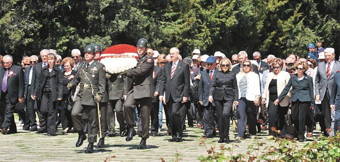 "Mütareke basını bu kadar hain değildi!" 1 ilker basbug anitkabirr