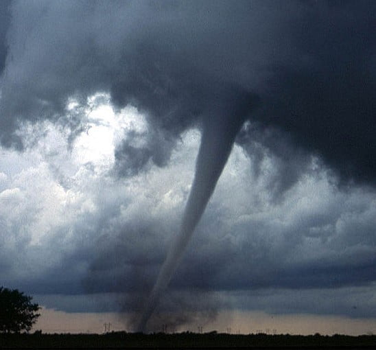 Oklahoma'da hortum faciası: 5 ölü (Video) 1 oklahoma tornado e1273575079185