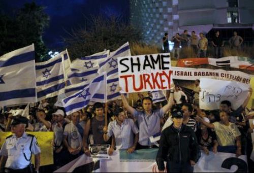 İsrail'in sivilleri öldürmesini böyle kutladılar! 1 israil kutlama