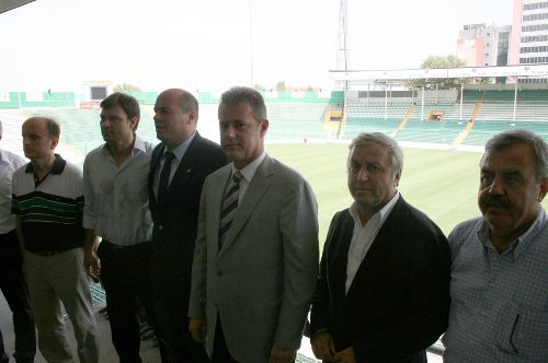 Mahmut Özgener Bursa Atatürk Stadı'nı inceledi 1 mahmut ozgener bursa