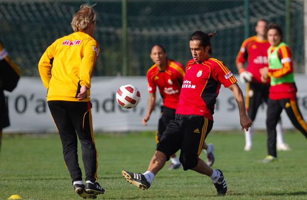 Galatasaray A2 takımı ile maç yapacak 1 adsız