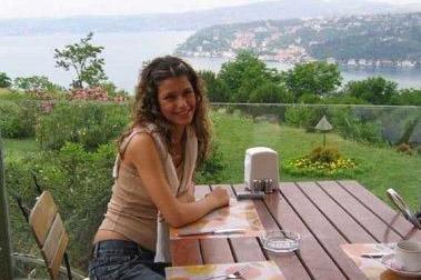 Cengiz Semercioğlu'dan Beren Saat röportajı 1 beren saat kafe