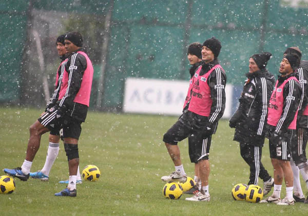 Beşiktaş'ta Zapotocny 1 ay yok! 1 antrenman karliii