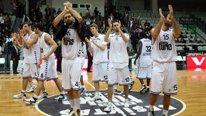Kartal nefes aldı! Beşiktaş Cola Turka: 80 - Asvel: 74 1 besiktas colaturka sevincccc