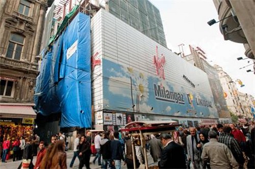 İstiklal'deki Demirören AVM'nin kaçak katları yıkılacak 1 demiroren avm