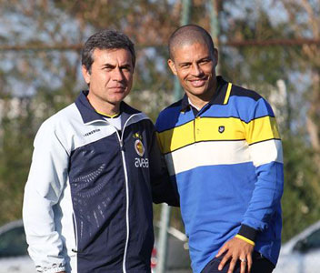 Alex "Türkiye 'de Fenerbahçe 'den başka takımda oynamam" 1 Alex de souza aykut kocaman