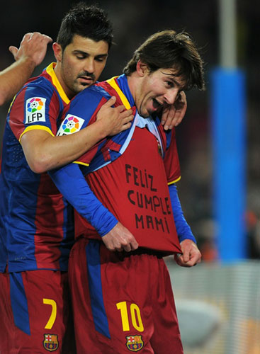 Barça 'nın acıması yok Barcelona 3-0 Racing Santander /Video 1 Lionel Messi