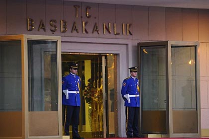 Başbakanlık'tan açıklama! "Libya'dan 6 bin 699 kişi tahliye edildi" 1 basbakanlik girisi