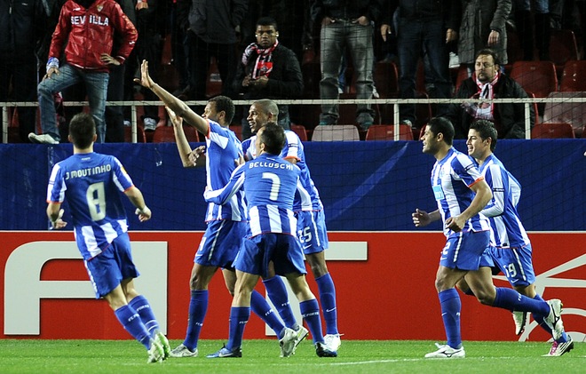 UEFA özetleri: Sevilla: 1 - Porto: 2 / Video 1 porto rolando gol
