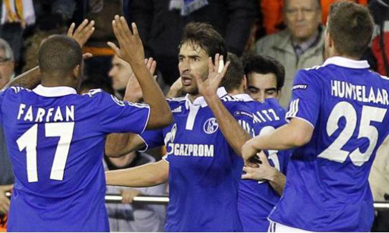 Kral Raul avantajı getirdi! Valencia: 1 - Schalke: 1 / Video 1 raul schalke gol