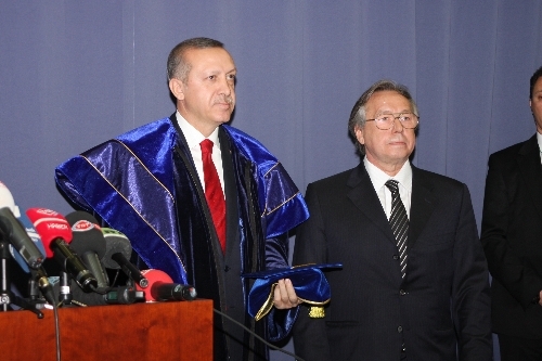 Başbakan Erdoğan'a Moskova'da fahri doktora unvanı verildi 1 erdogan doktora