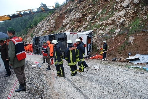Isparta'da kaza! Hayatını kaybedenlerin isimleri belli oldu 1 isparta otobus kazasi
