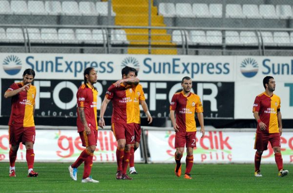 Cimbom iyice dağıldı! Antalyaspor: 3 - Galatasaray:0 1 gs antalya