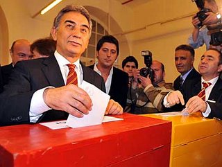 Galatasaray'da mahkeme ve seçim tartışmaları son buldu 1 adnan polat kongre