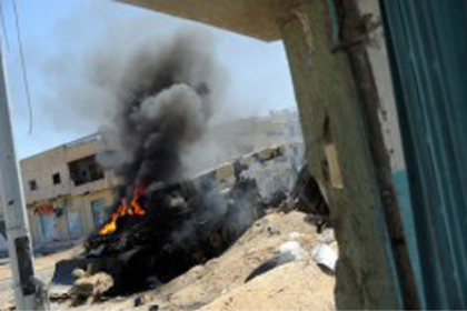 NATO, Kaddafi’nin evini bombaladı 1 nato kaddafi evi bombaladi