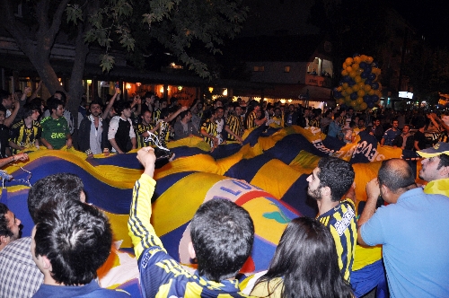 sampiyon fenerbahce taraftar