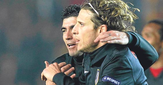 Galatasaray Reyes Forlan ve Ujfalusi için İspanya'da / Transferler 1 Diego Forlan Transfer