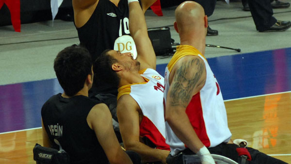 Tekerlekli sandalyede şampiyon Galatasaray! Beşiktaş: 46 - Galatasaray: 67 1 bjkengelli