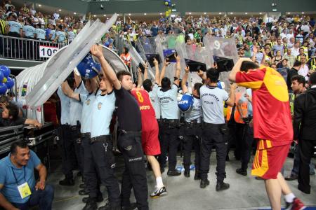 Son nefes, son umut! Fenerbahçe: 71 - Galatasaray: 72 1 gs fb olay