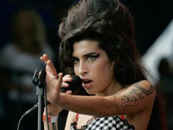 Amy Winehouse Öldü