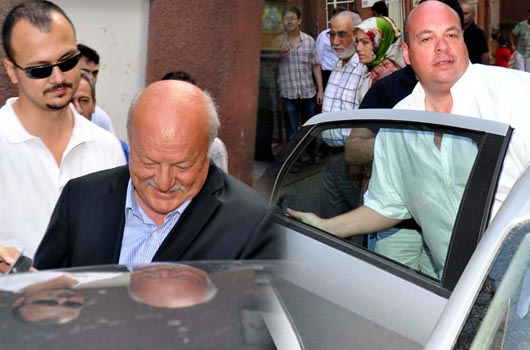 Şike son dakika gelişmeleri / İşte bugün yaşananlar / Şike son dakika 1 Trabzonspor Başkanı Sadri Şener Gözaltına alındı