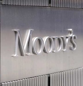 Moody's notları düşürmeye devam ediyor. Kriz kapıda mı?