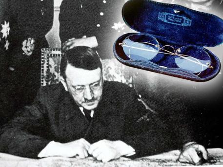 Almanya'da Adolf Hitler 'in kişisel eşyaları müzayedelerde kapışılıyor