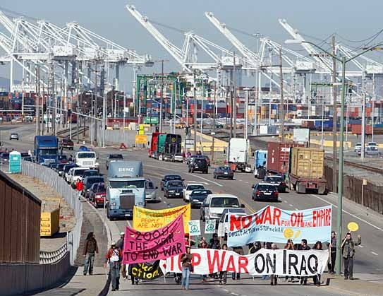 Oakland 'da 65 yıl sonra genel greve çağrı ve şiddetli protestolar