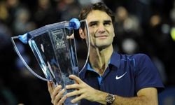 Roger Federer 100 şampiyonluğuna Londra'da ulaştı