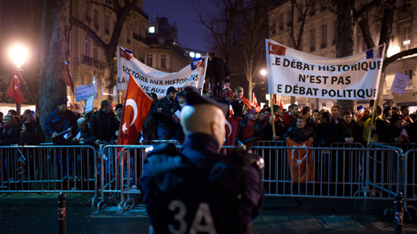 Fransa'da kritik gün / Türkler Paris'e akın ediyor 1 fransa turkler