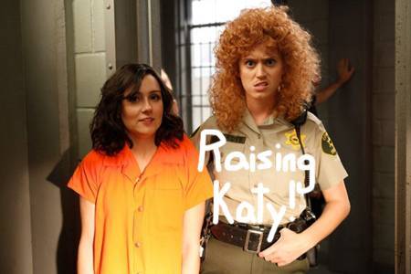 Katy Perry Raising Hope komedi dizisinde 1 Katy Perry Komedi Dizisi olan Raising Hop'ta
