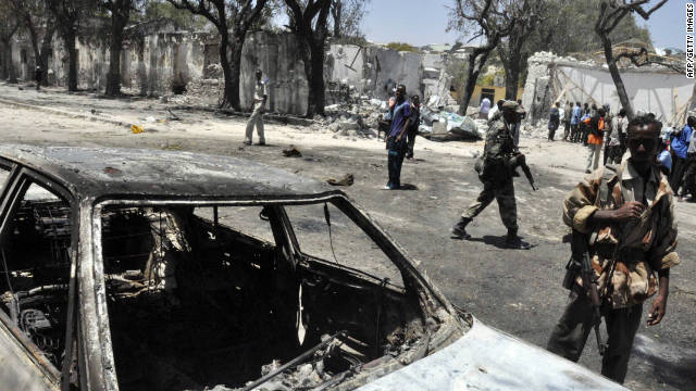 Somali'de bombalı saldırıda ölenlerin sayısı 13'e çıktı
