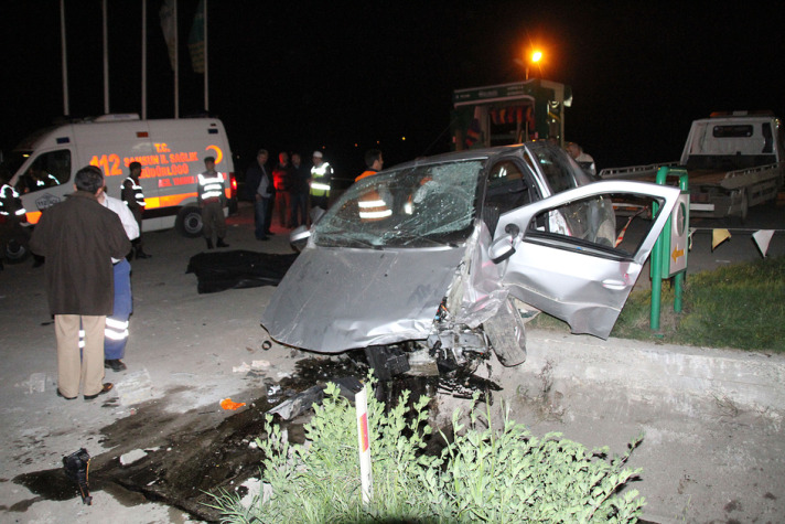 Samsun merkezinde trafik kazası: 3 ölü 1 samsun trafik kazasi